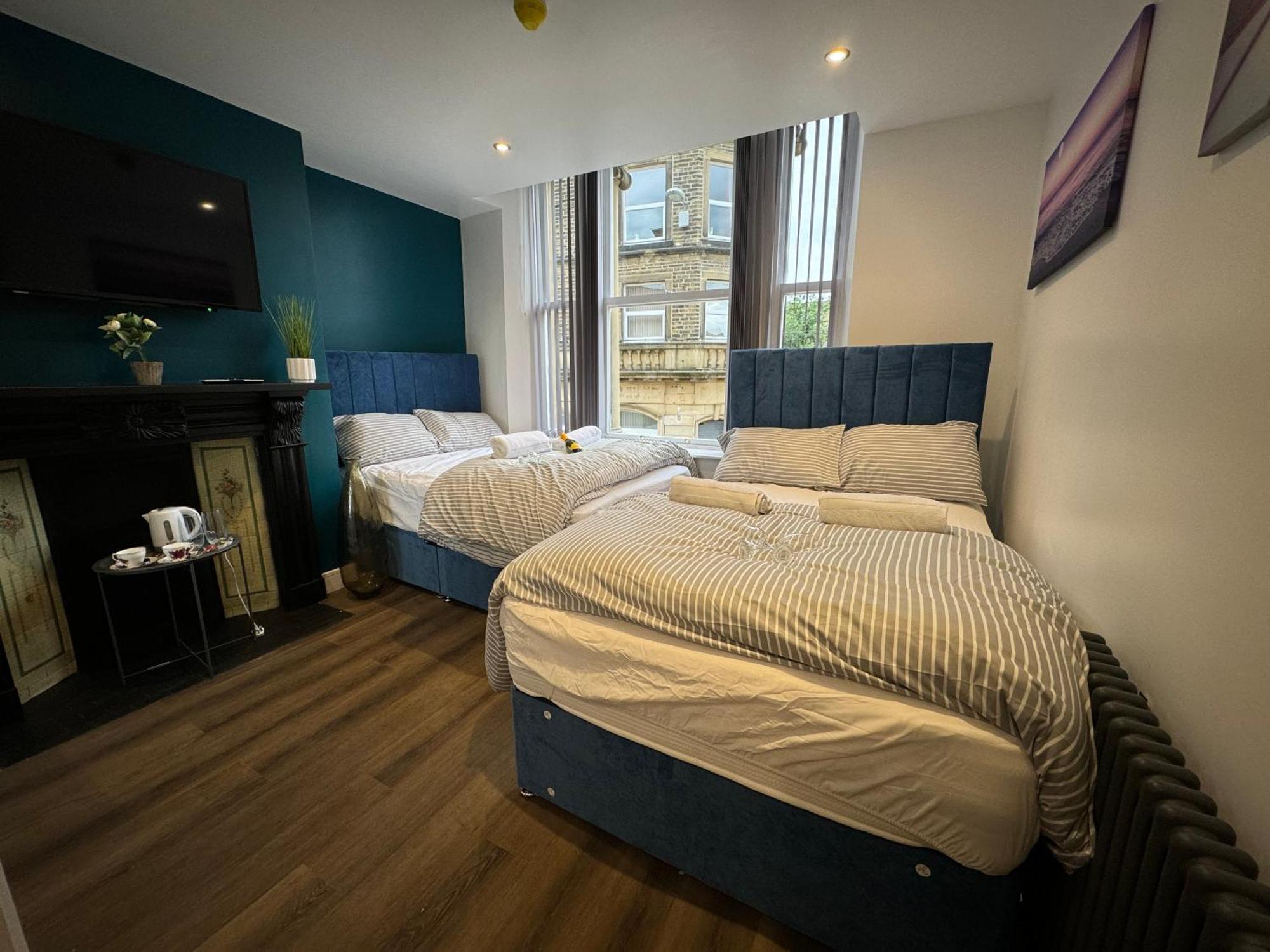 Southgate Luxury Apartments Elland Esterno foto