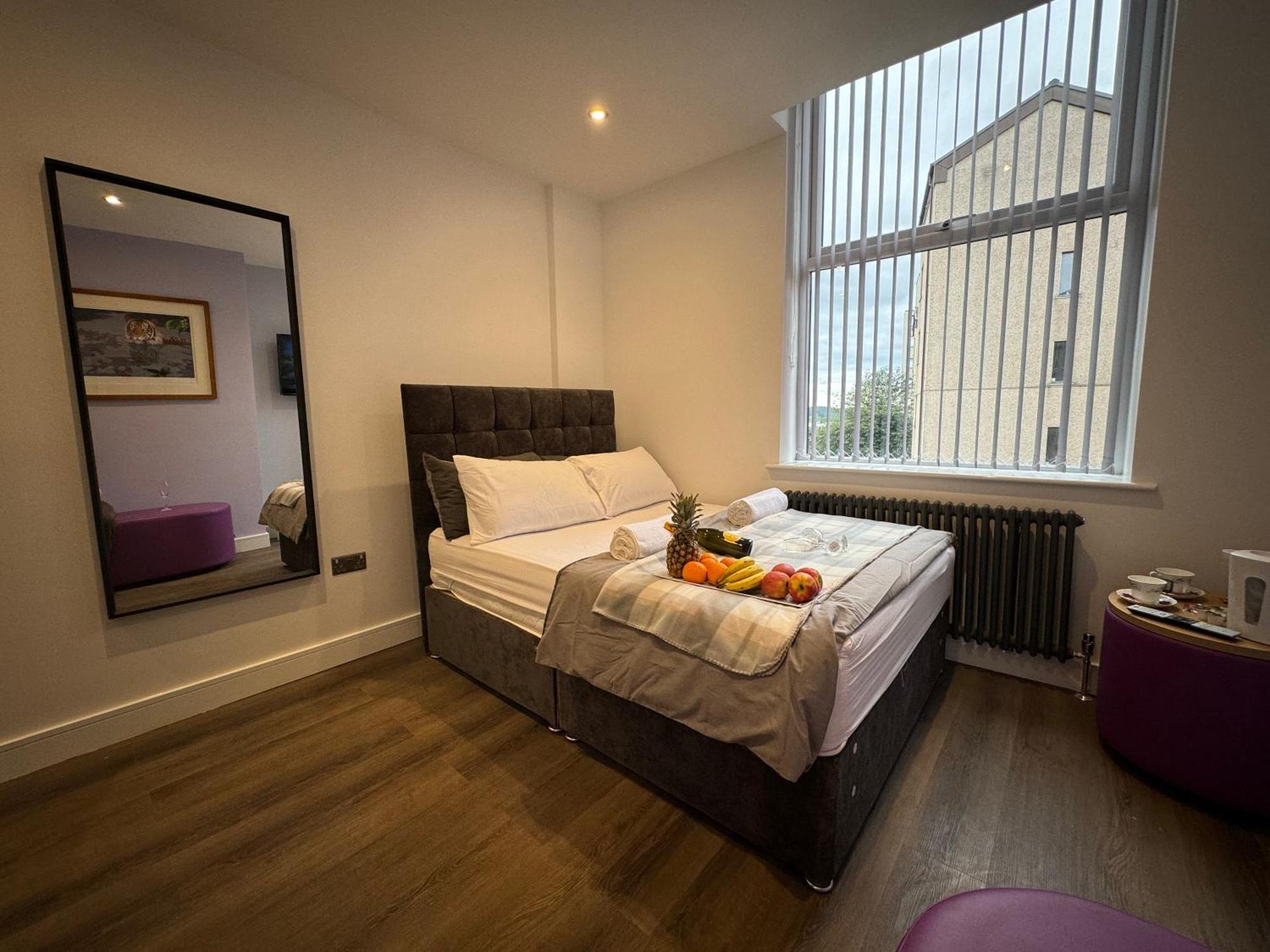Southgate Luxury Apartments Elland Esterno foto