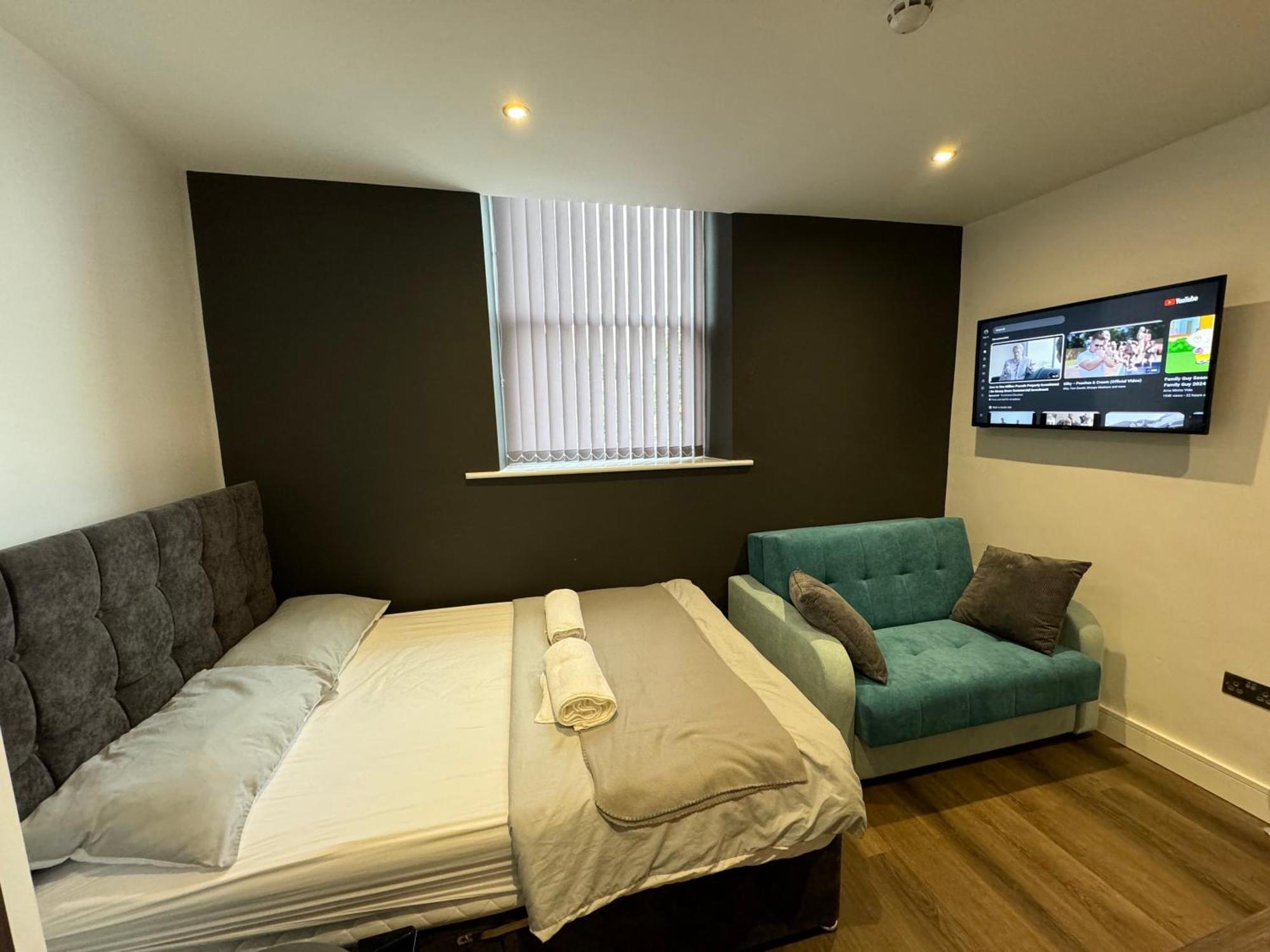 Southgate Luxury Apartments Elland Esterno foto