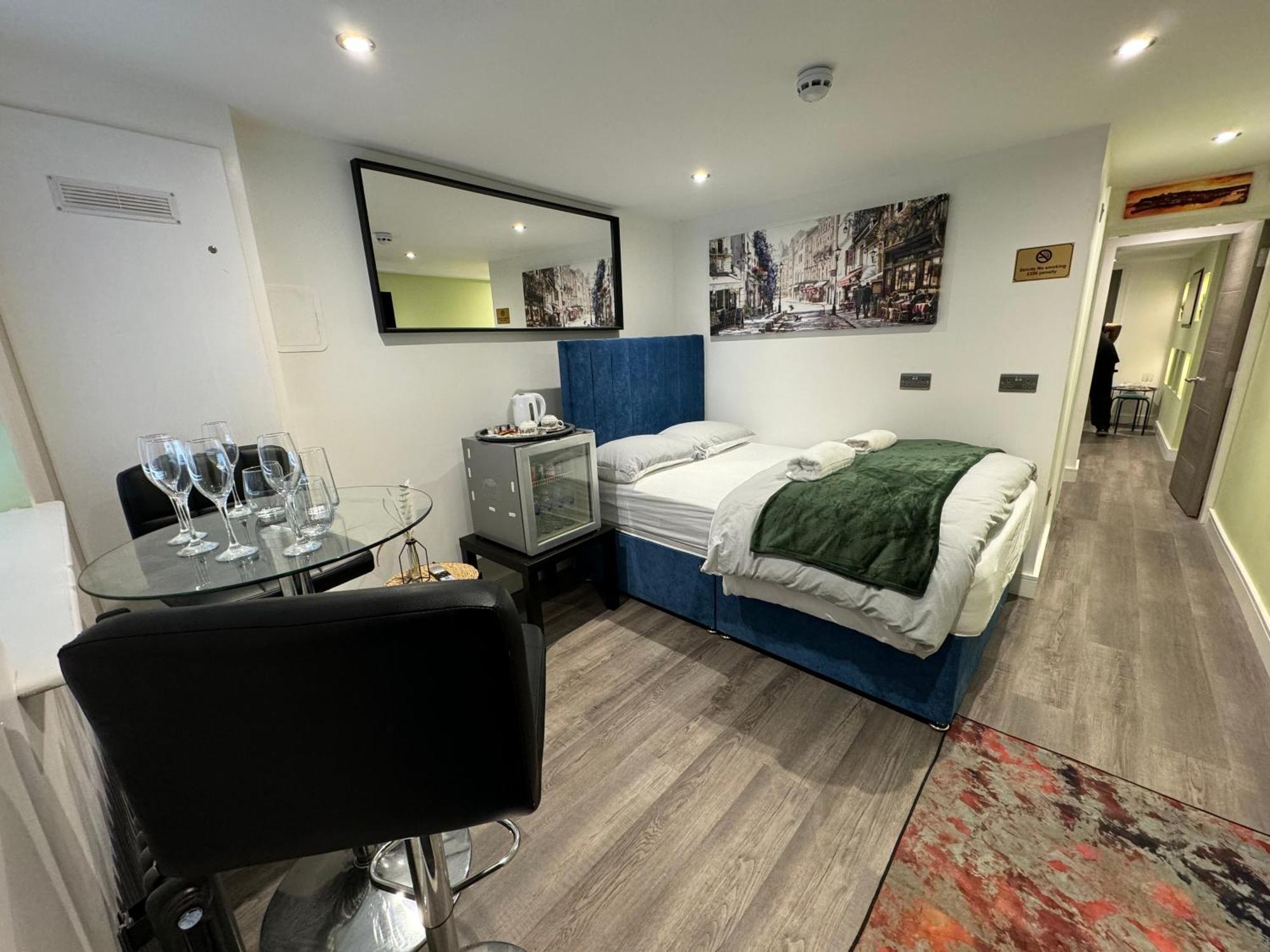 Southgate Luxury Apartments Elland Esterno foto