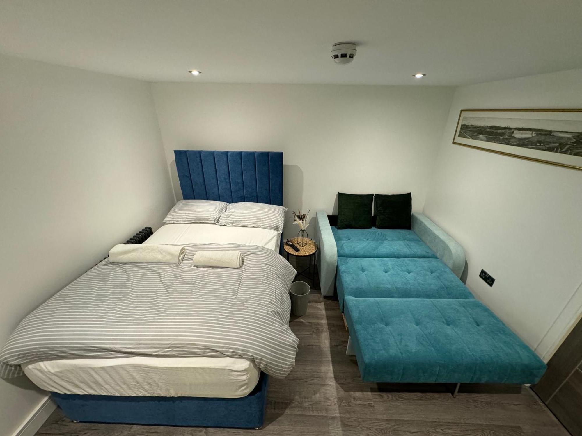 Southgate Luxury Apartments Elland Esterno foto