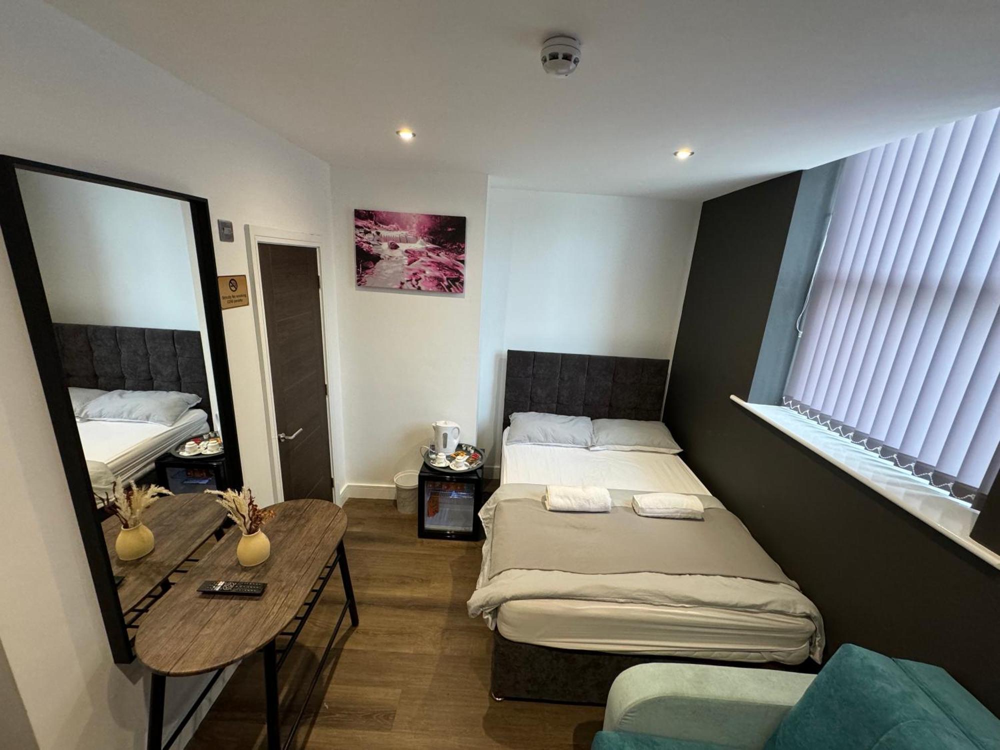 Southgate Luxury Apartments Elland Esterno foto