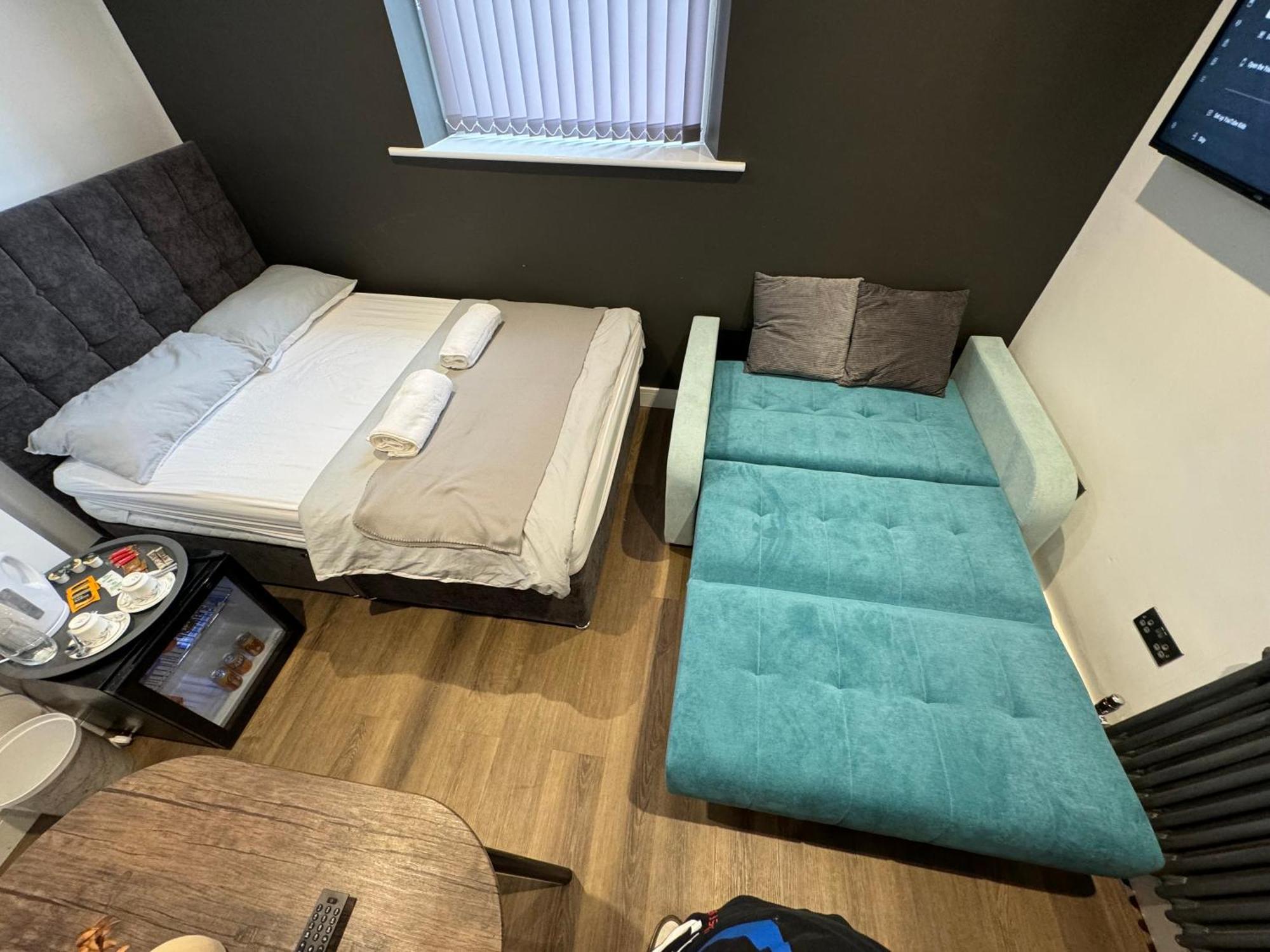 Southgate Luxury Apartments Elland Esterno foto