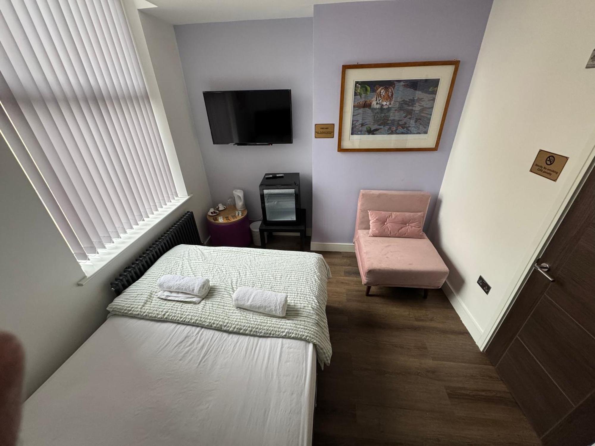 Southgate Luxury Apartments Elland Esterno foto